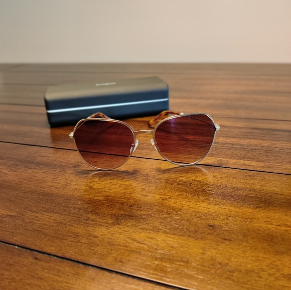 NEW Givenchy Sunglasses 😎 - Picture 13 of 13